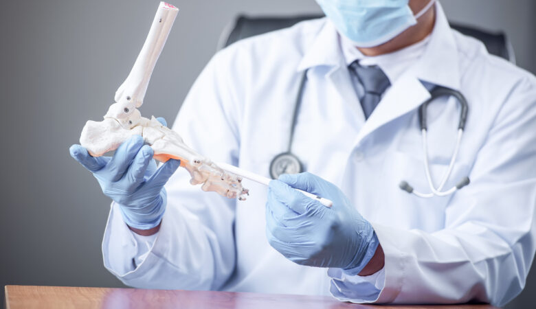 Understanding Osteoarthritis: Symptoms, Causes, and Treatment Options